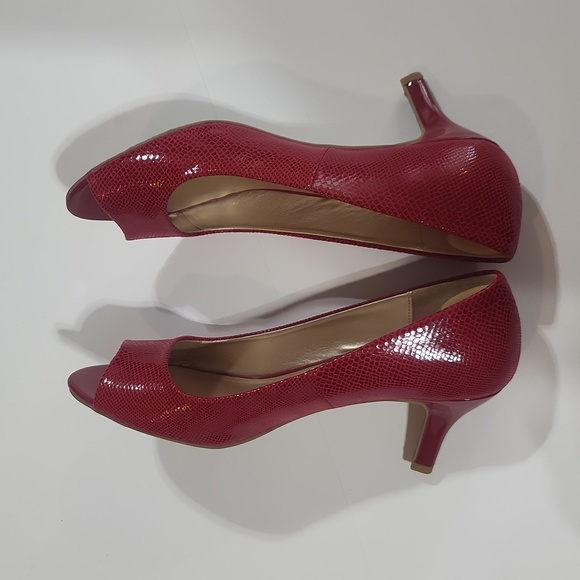 KAREN SCOTT Red Snakeskin Style Peep Toe Classic Pumps Heels - Picture 9 of 15